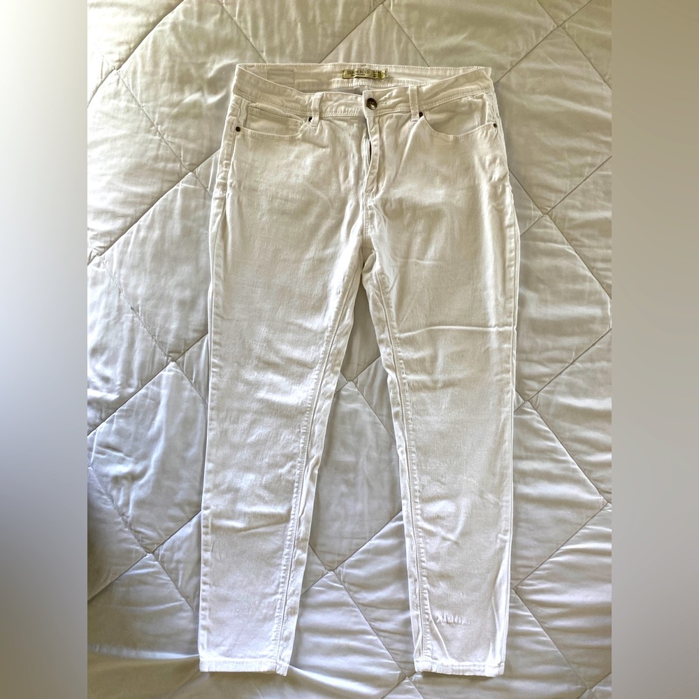 DENIM BLVD White Skinny Jeans